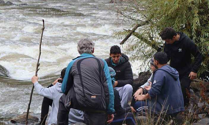 تصوير أحد المشاهد في فيلم الطريق إلى الحرية.png