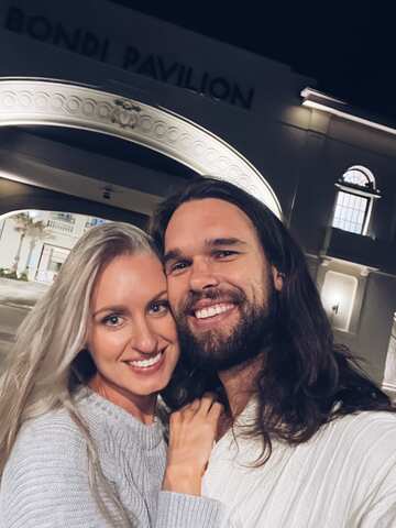 The Australian couples who became throuples: 'That's hot' | SBS The Feed