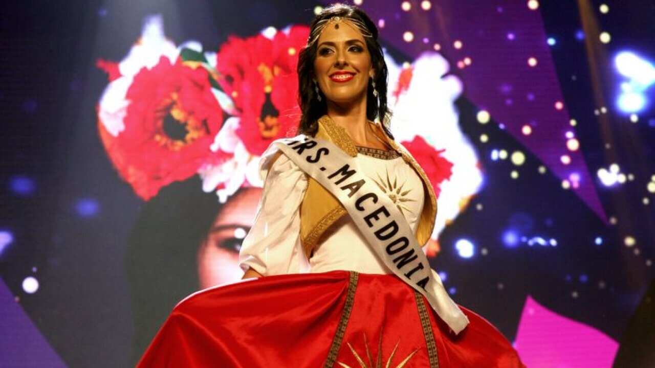 Mrs Macedonia Globe Kelly Kozaris