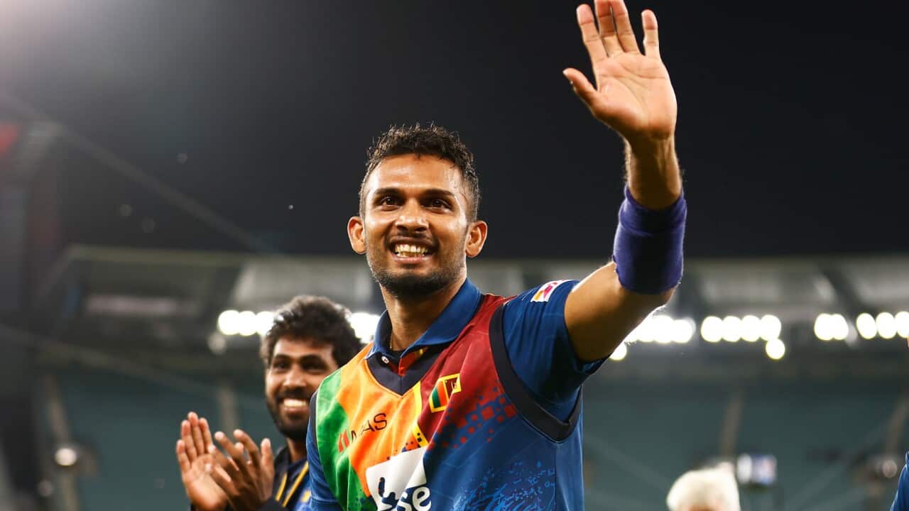 ELBOURNE, AUSTRALIA - FEBRUARY 20: Dasun Shanaka of Sri Lanka thanks fans after game five of the T20 International Series between Australia and Sri Lanka at Melbourne Cricket Ground on February 20, 2022 in Melbourne, Australia