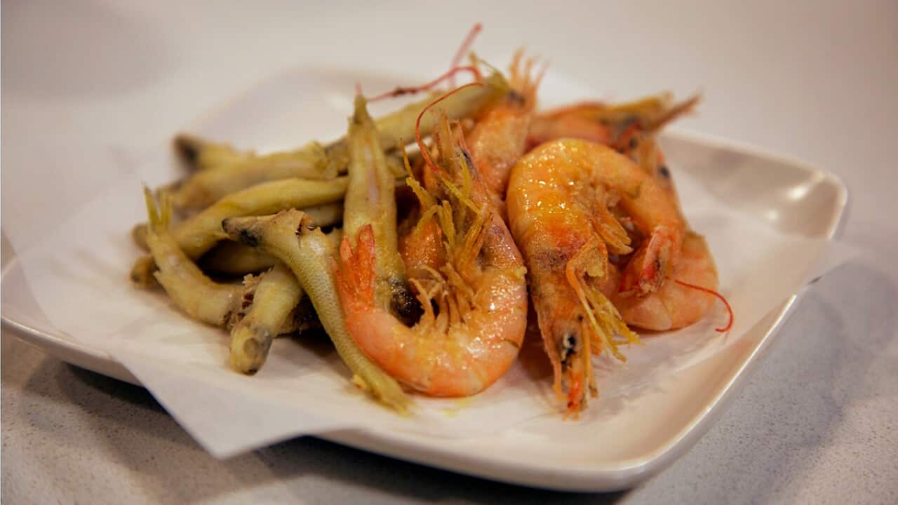 Fried small prawns and baby fish