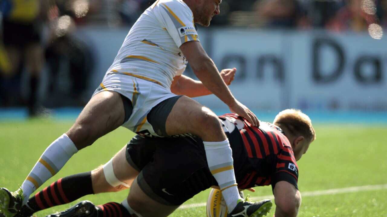 Jackson Wray of Saracens scores their third try against Worcester