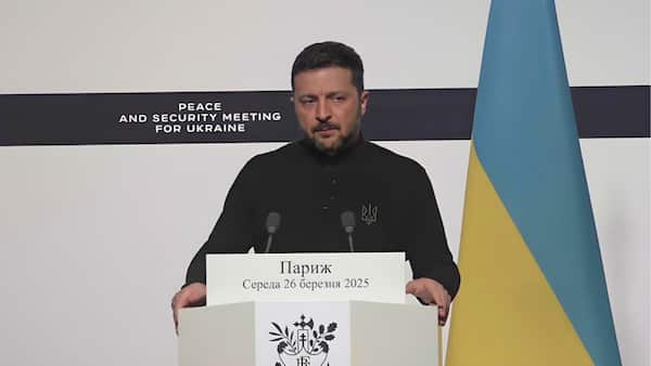 President Zelenskyy hopes the US will resist pressure from Russia image