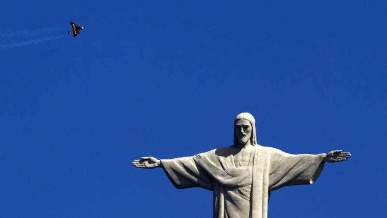 Athletes have dismissed the dangers of swimming in Rio de Janeiro's dirty waters next year, saying the risks are not great enough to alter their Olympic plans.