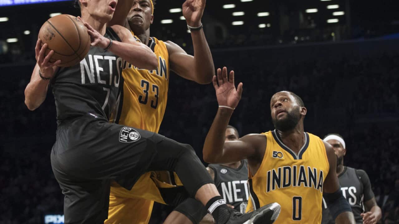Brooklyn Nets guard Jeremy Lin (7) goes to the basket