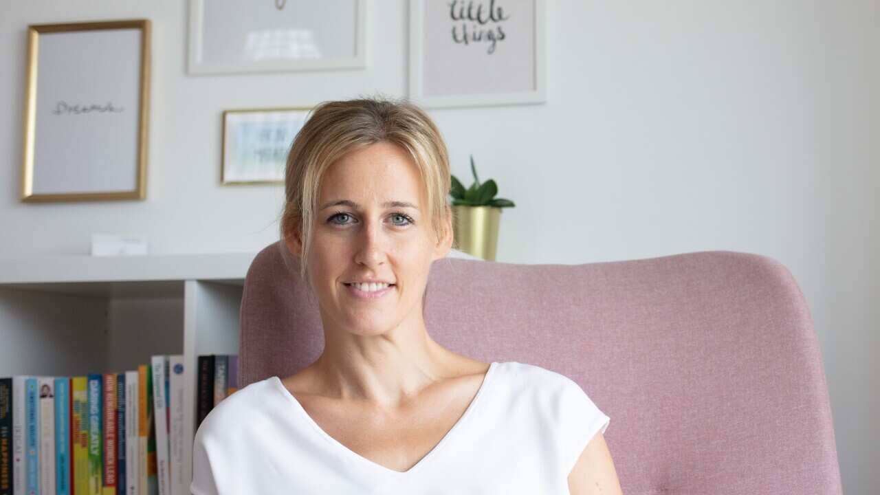 BB Jasmin Braun 96-portrait.jpg