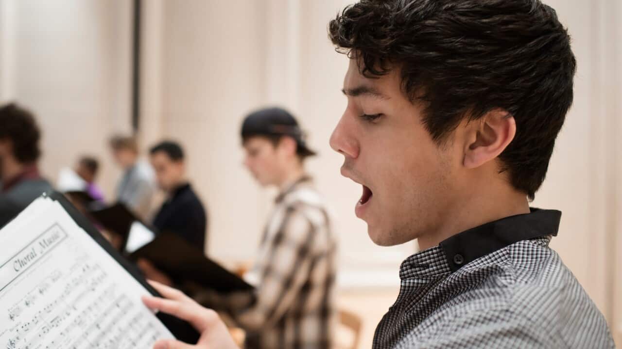 En el Reino Unido, cantantes de ópera ayudan a enfermos de covid-19 a respirar mejor