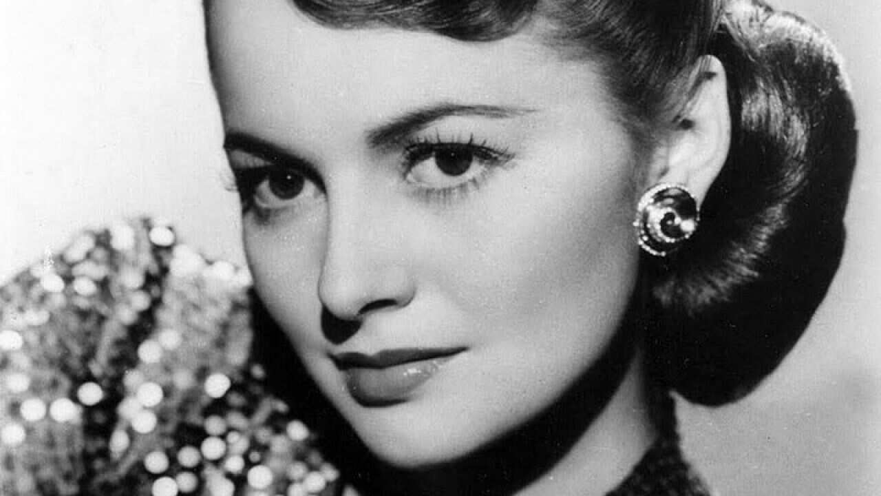 Publicity photo of Olivia de Havilland, circa 1945
