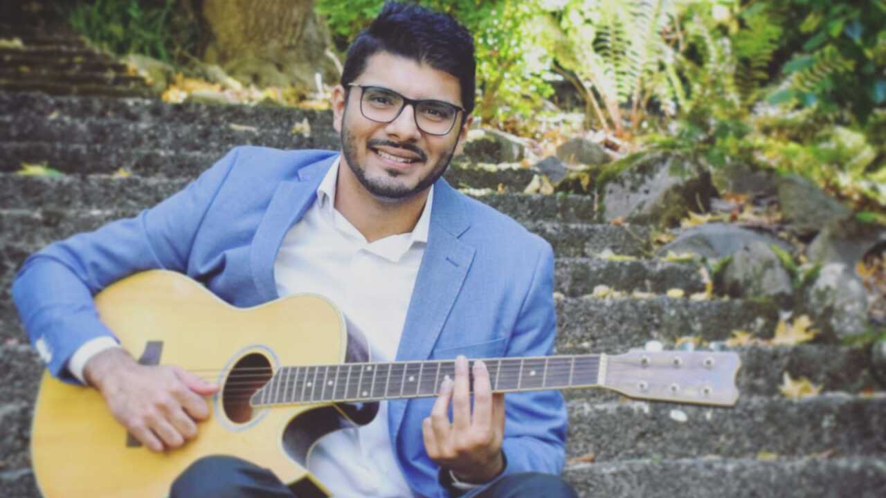 "Bollywood songs are as popular in Pakistan as they are in India": Singer Faisal Amlani