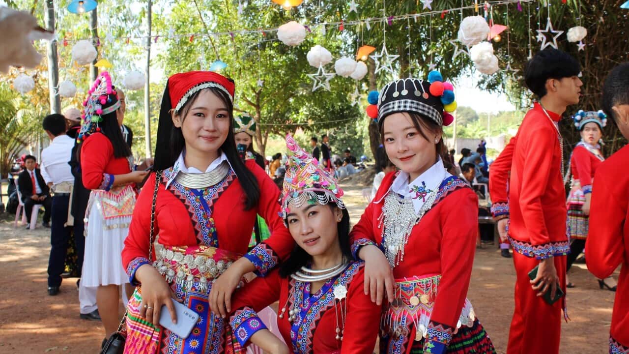 Hmong girls - Molydar Souama - Unsplash