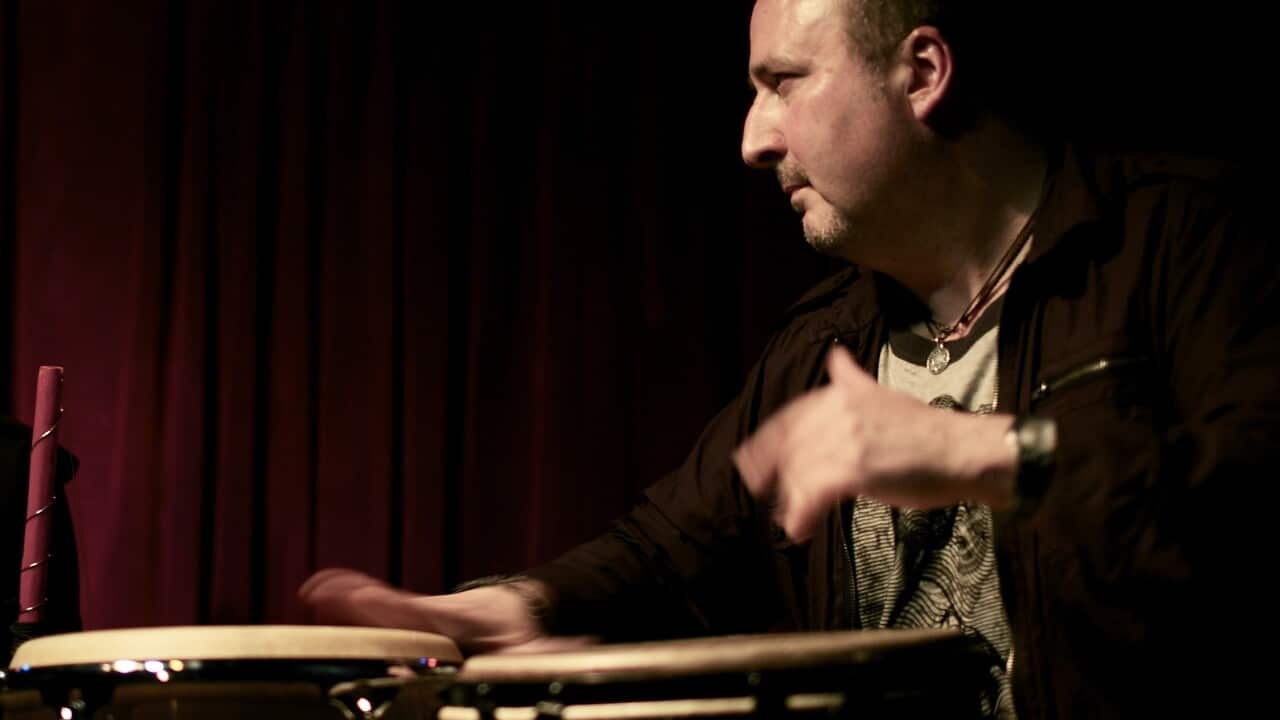 Alex Pertout - Performance-01.jpg