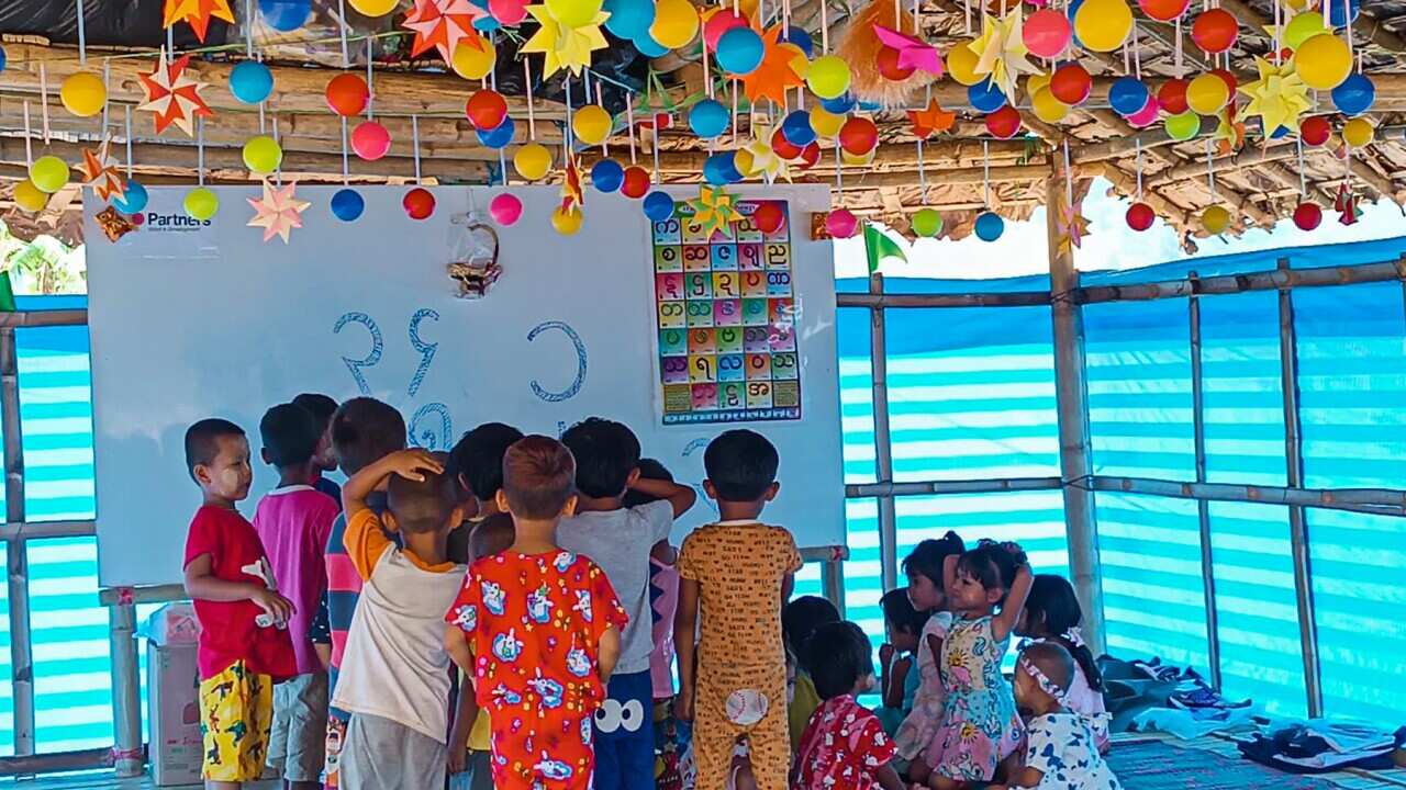Children sheltered in a Karen war refugee camp.jpg