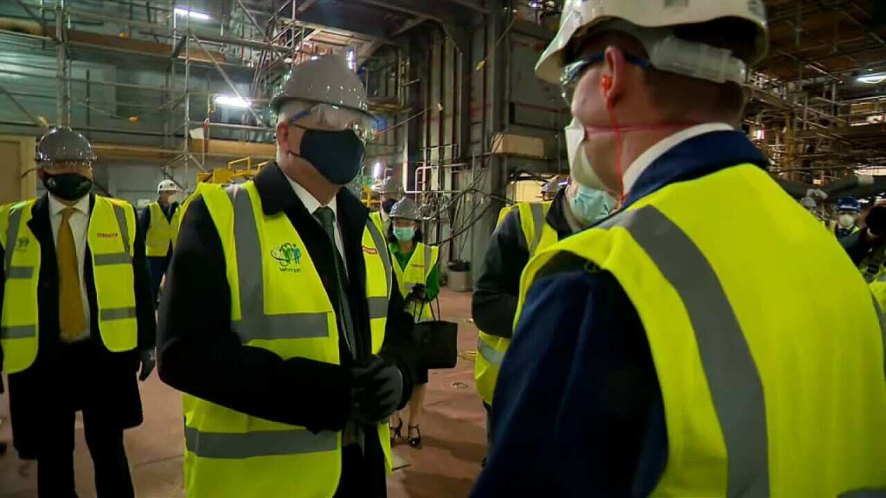Scott Morrison meets staff at a Glasgow shipbuilders