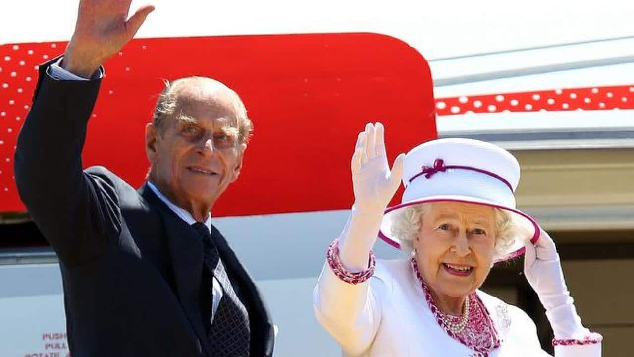 queen_sat_111029_aap_B_1006416668