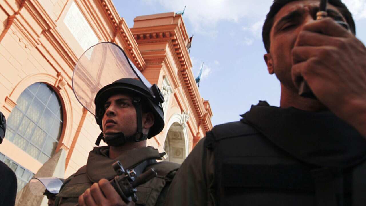 museum_cairo_egypt_b_110214_ap_123143330