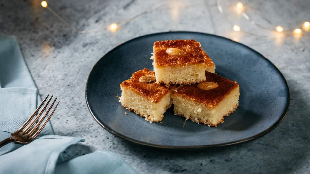 Namoura (Sweet semolina and coconut slice)