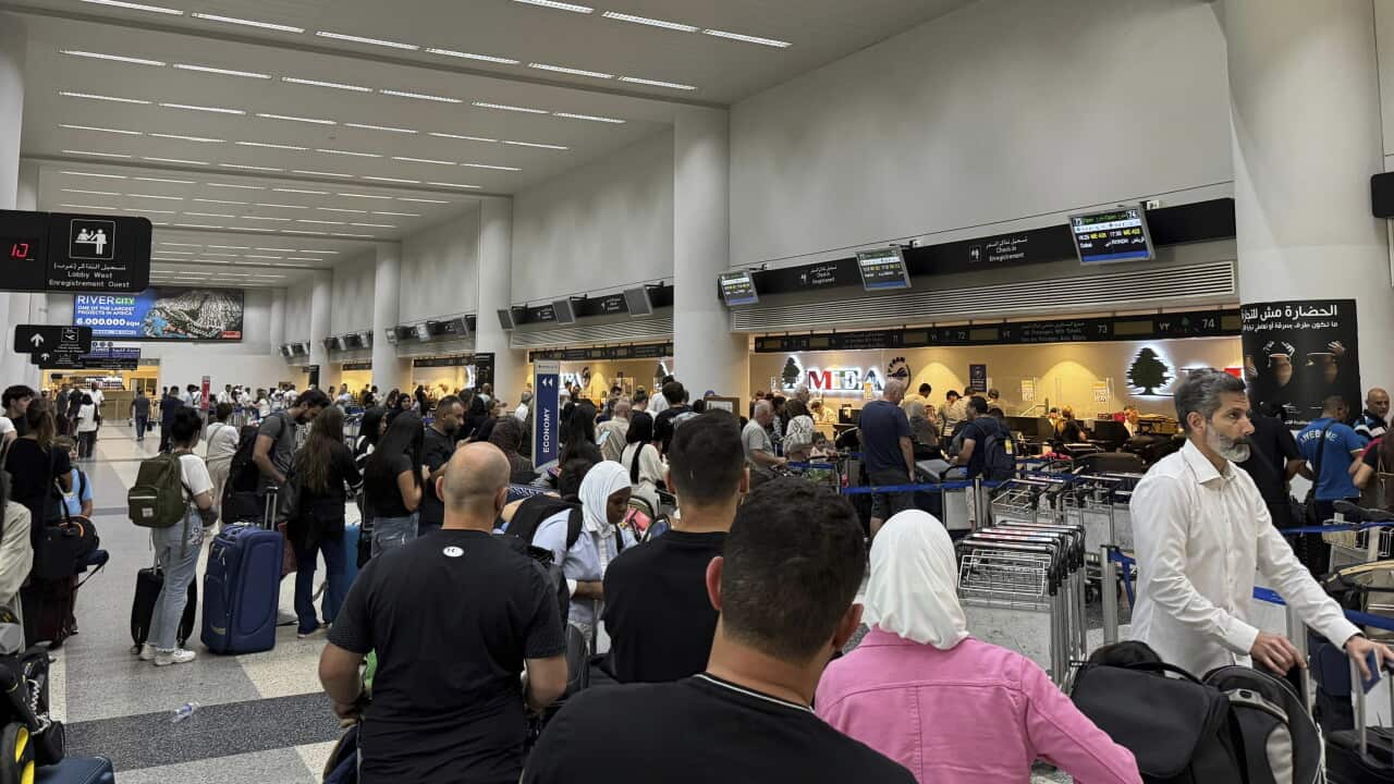 Penny Wong tells Australians in Lebanon to take any flight they can in new airport warning Penny Wong tells Australians in Lebanon to take any flight they can in new airport warning