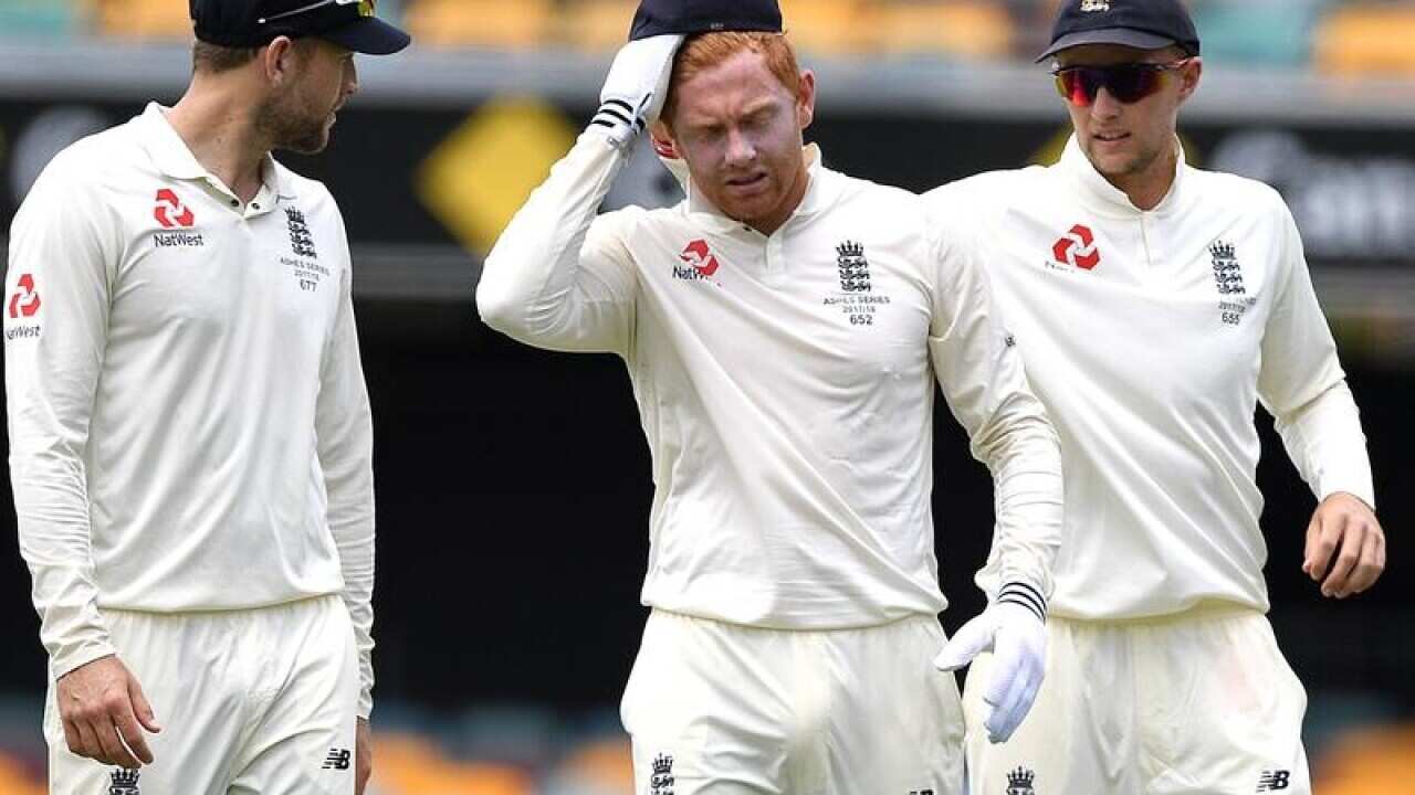 England wicket keeper Jonny Bairstow (centre) and captain Joe Root.