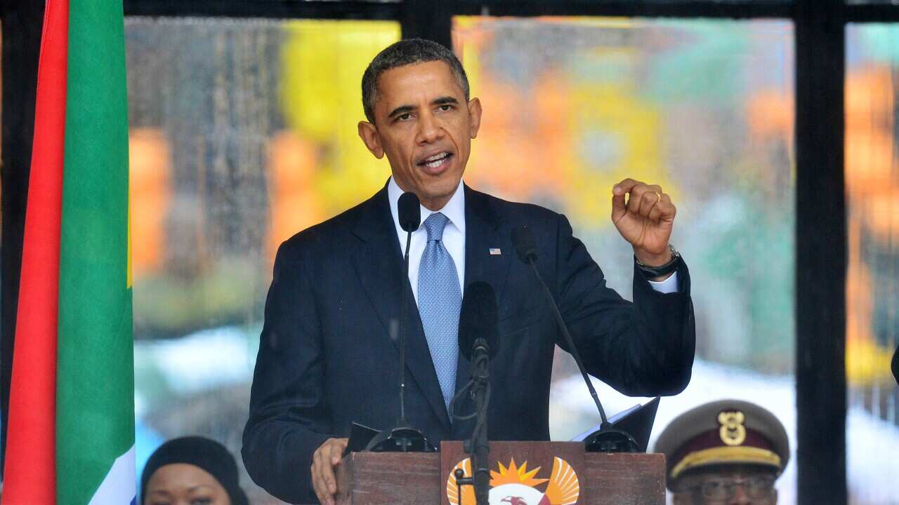 obama _mandela_131211_aap.JPG