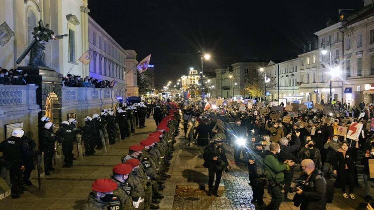 Women Converge on Warsaw, Heightening Poland’s Largest Protests in Decades