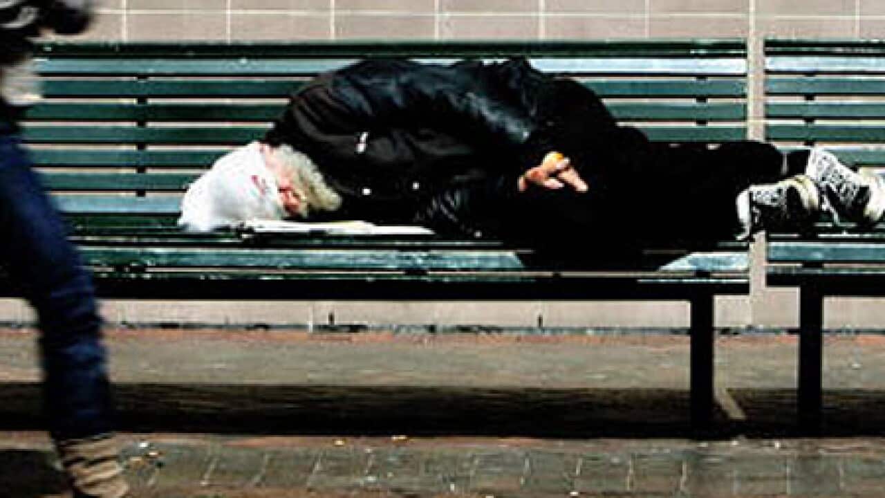 homeless_L_1806_aap_330171731