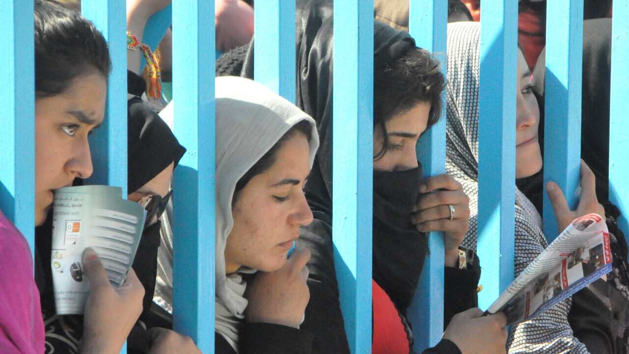 The Taliban says ban on women’s education is ‘temporary’. Afghans remain wary The Taliban says ban on women’s education is ‘temporary’. Afghans remain wary