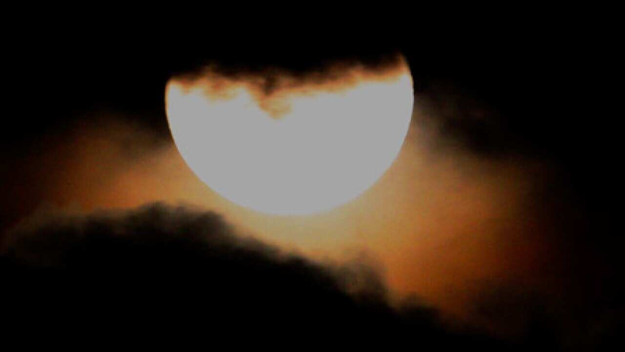 eclips_kenya_100708_file_B_AP_1887591108