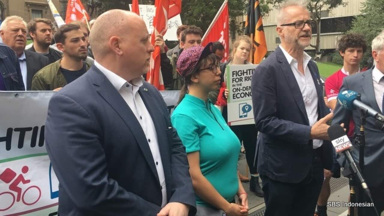 Tony Sheldon at a protest in Melb.