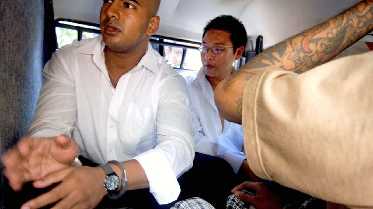 Myuran Sukumaran (L) and Andrew Chan at Denpasar Court