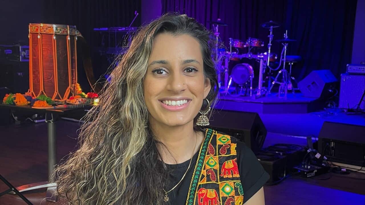 Dhol player Priya Gakhar in Sydney (SBS).jpg