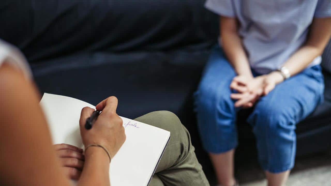 Insecure visas linked to poorer mental health for refugees