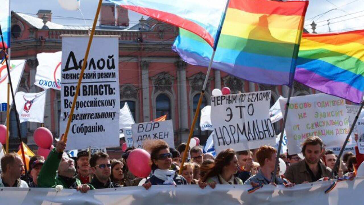 russia_gay_120518_B_SBS_125810625