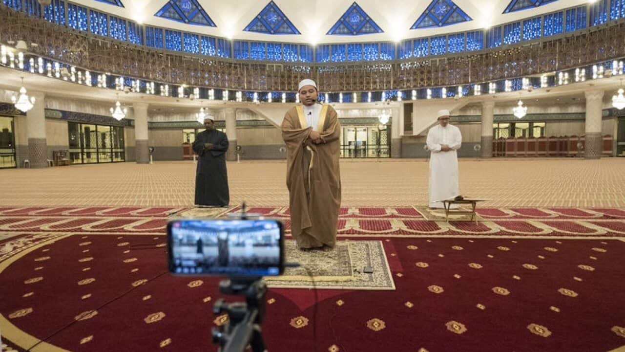 Viongozi waki Islamu waongoza ibada ya Ramadan ndani ya msikiti