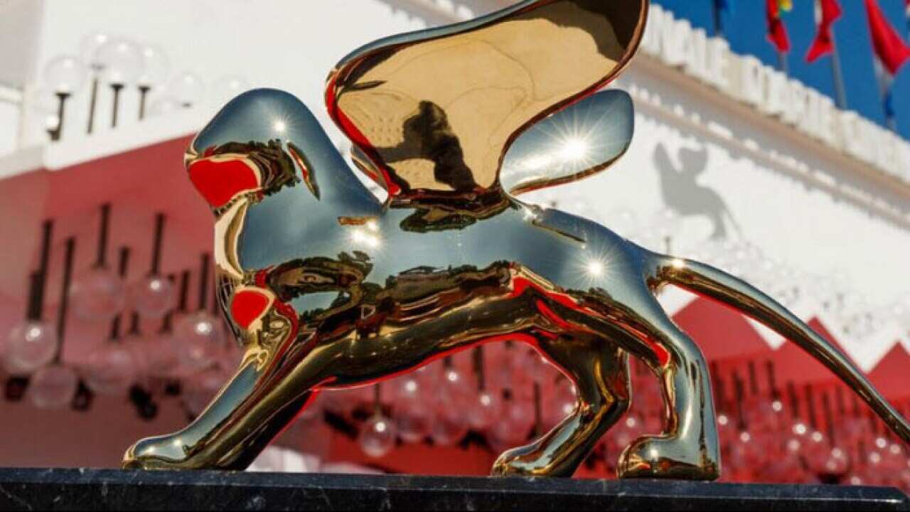 Il primo Leone d'oro risale al 1946 e fu vinto dall'Uomo del Sud di Renoir.