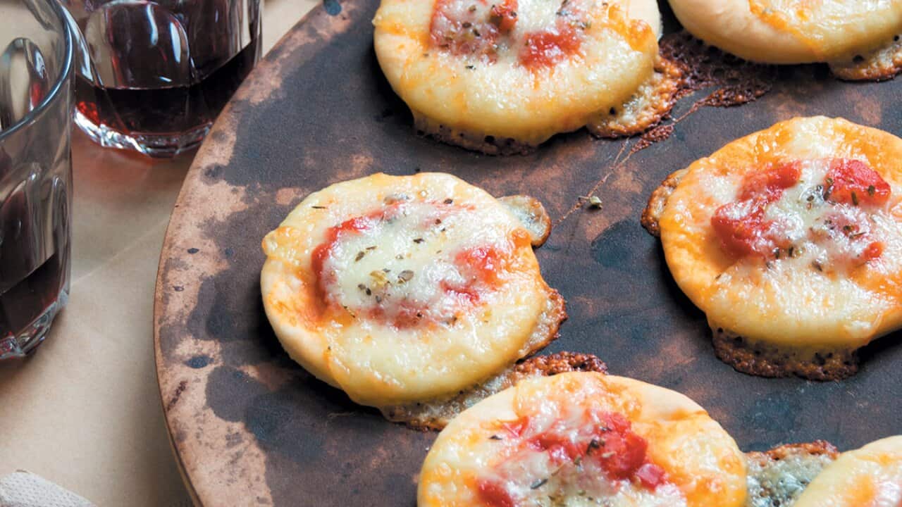 Pizzette con pomodoro e mozzarella