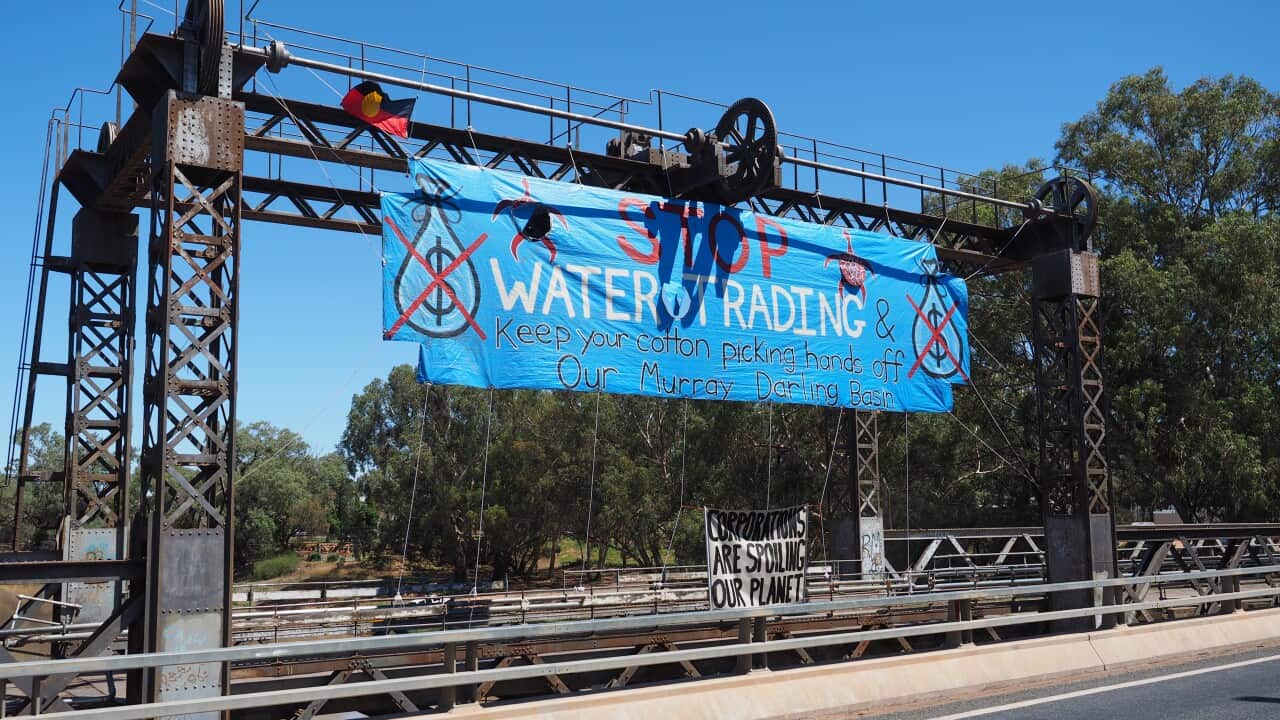 A sign at the Wilcannia Bridge.