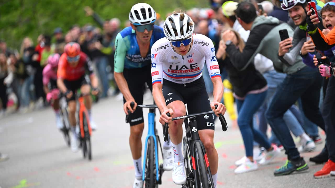Ben O'connor (Decathlon AG2R La Mondiale) attempts to keep pace with Tadej Pogacar (UAE Team Emirates) during Stage 2 of the 2024 Giro d'Italia