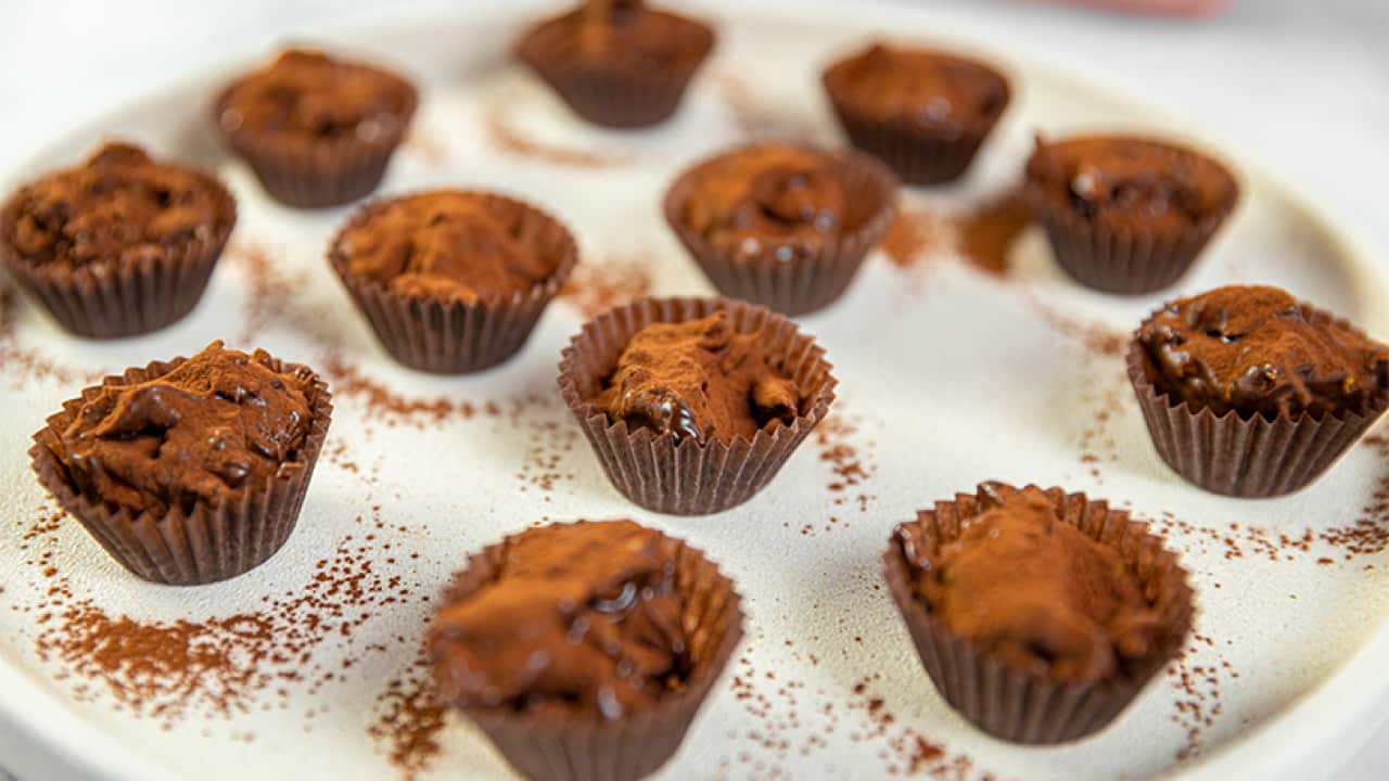 Chocolate nut truffle cups