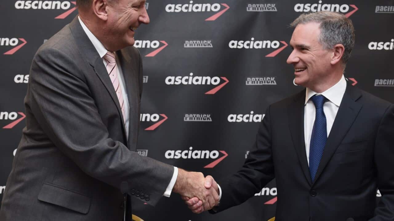 Asciano's John Mullen (L) and Brookfield Infrastructure's Sam Pollock