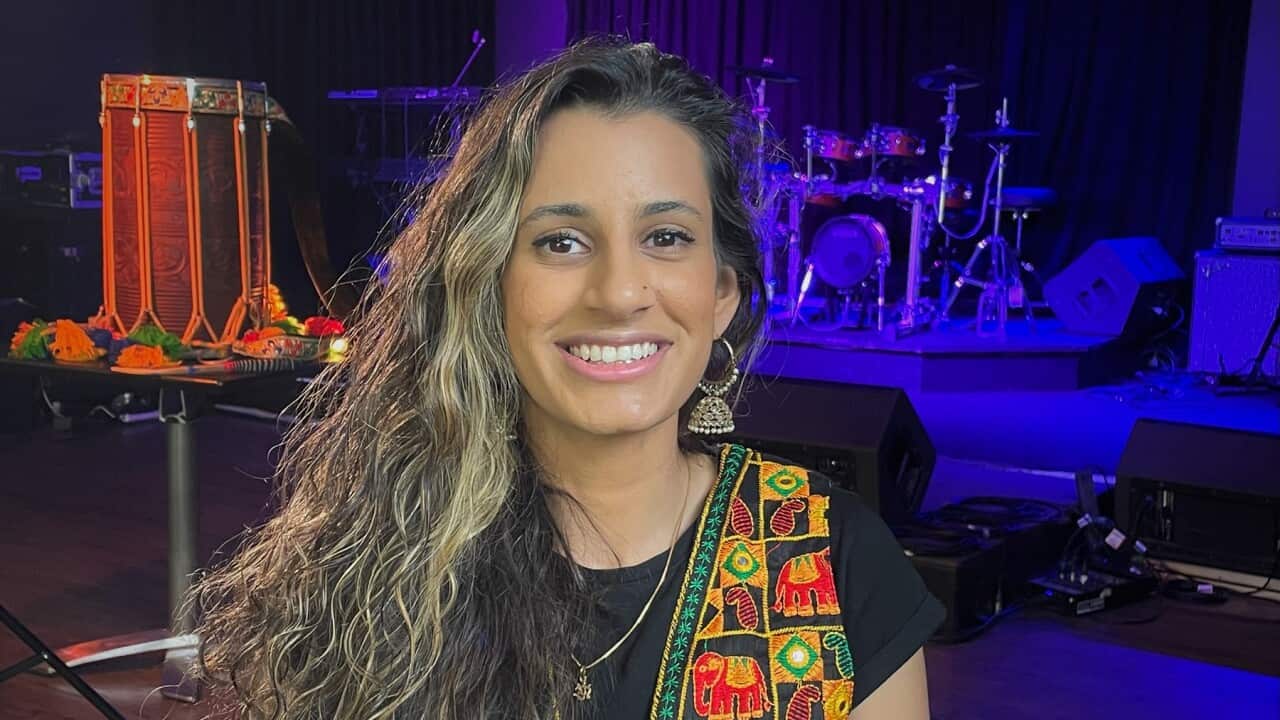 Dhol player Priya Gakhar in Sydney (SBS).jpg
