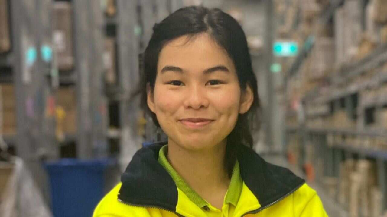 Zeynab had ‘lost hope’. Then a phone call changed everything Zeynab had ‘lost hope’. Then a phone call changed everything