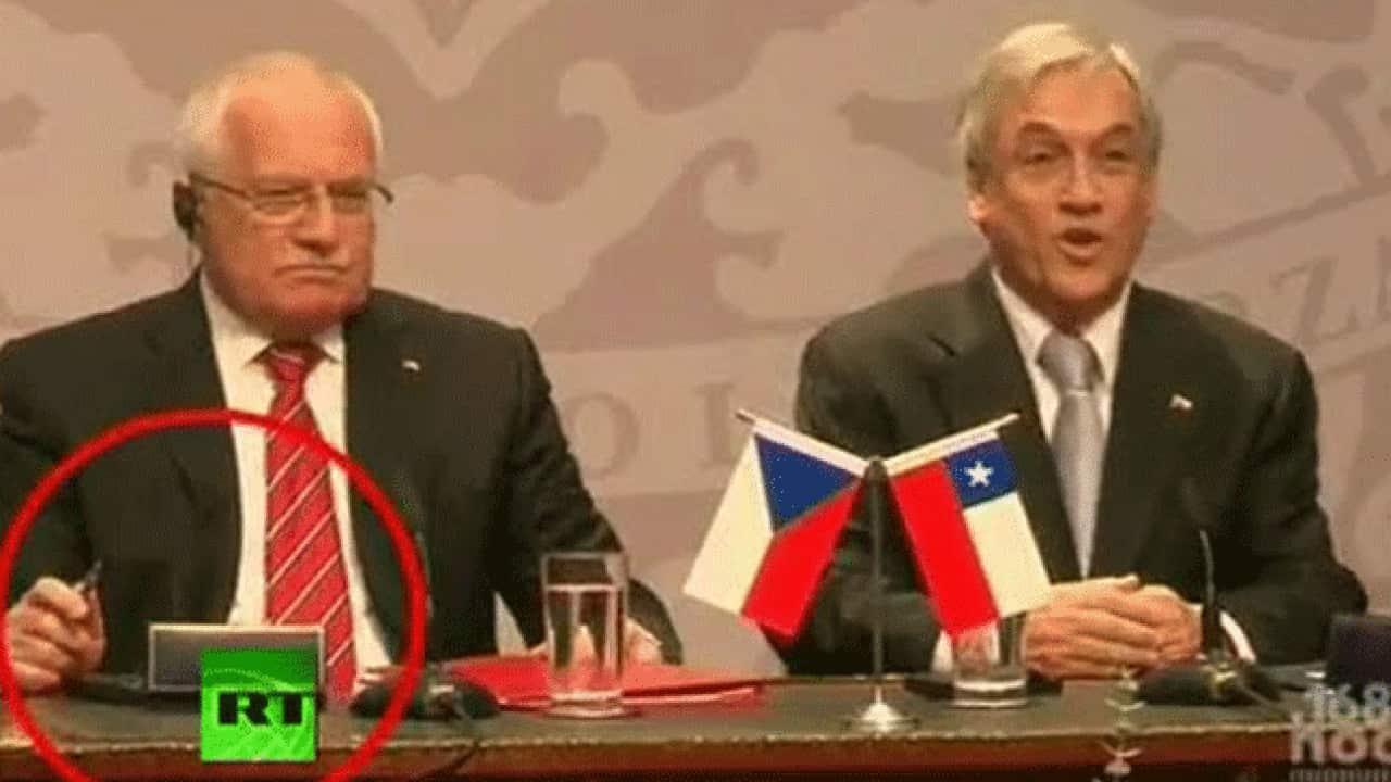 vaclav_klaus_pen_140411_B_youtube_758592868