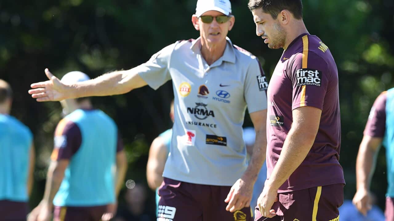 Coach Wayne Bennett gestures to Matt Gillett
