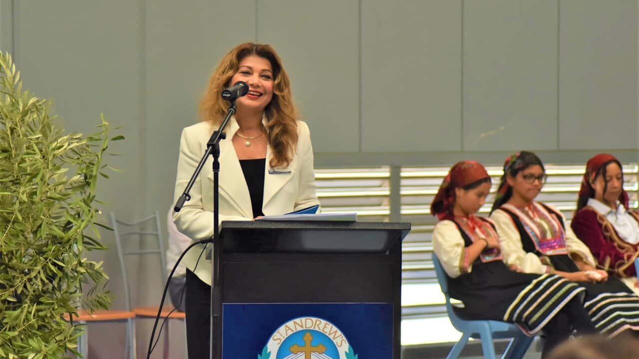 H διευθύντρια του Ελληνικού Σχολείου του Αγίου Ανδρέα, Dawn Clements.