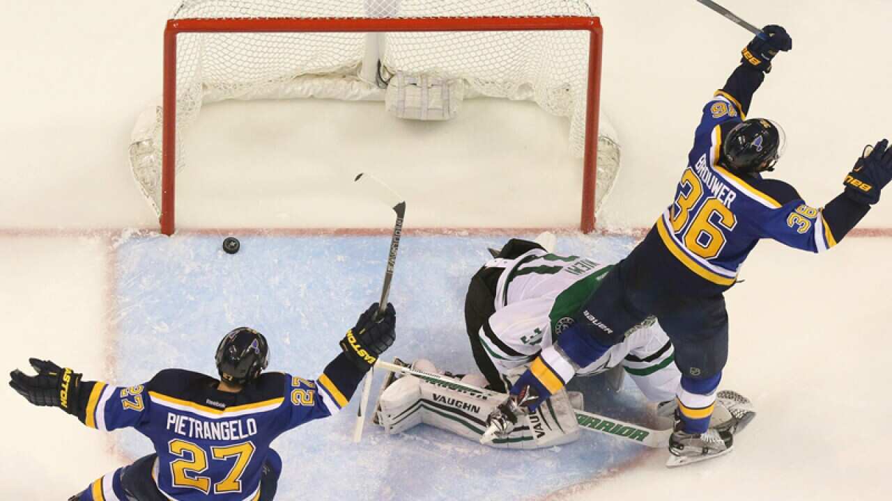 St Louis Blues' Troy Brouwer (R) and Alex Pietrangelo