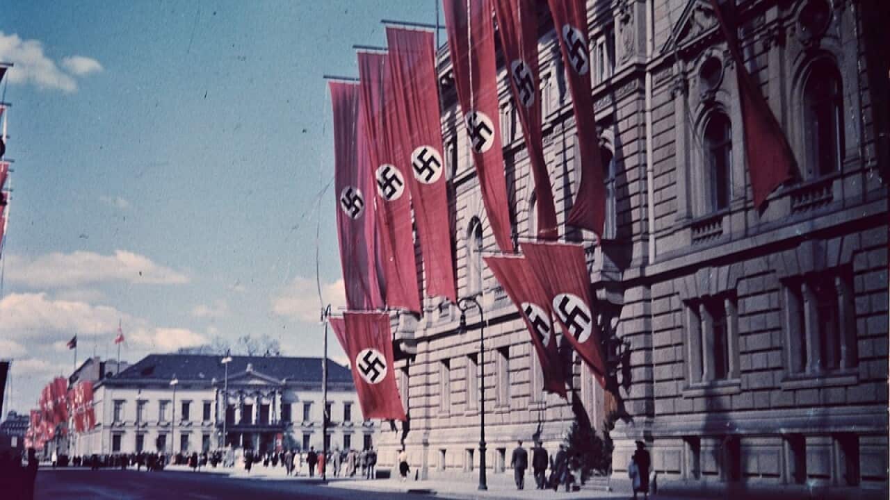 Swastikas-Pixabay