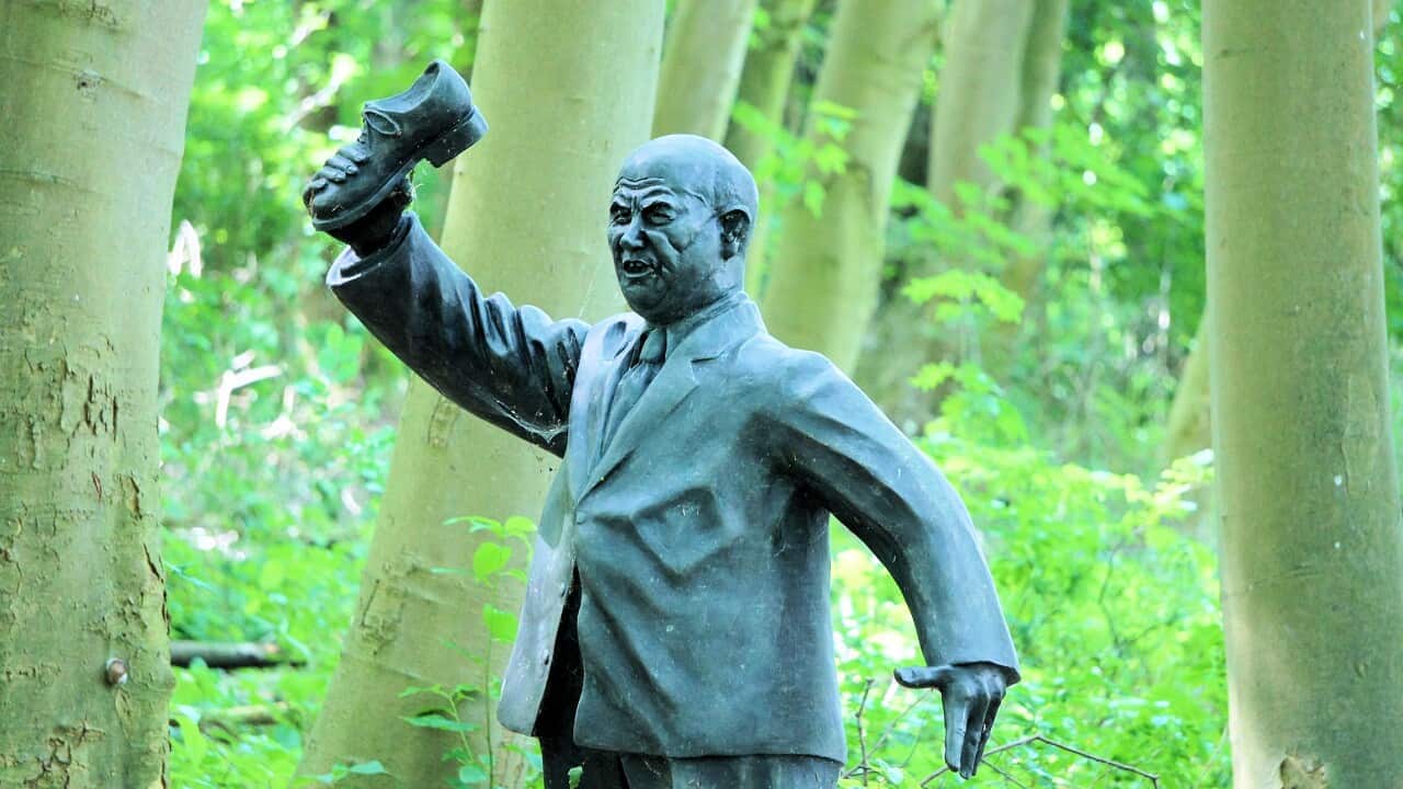 Statue_Nikita_Chruschtschow_(Lehrpfad_der_unholdigen_Personen).jpg