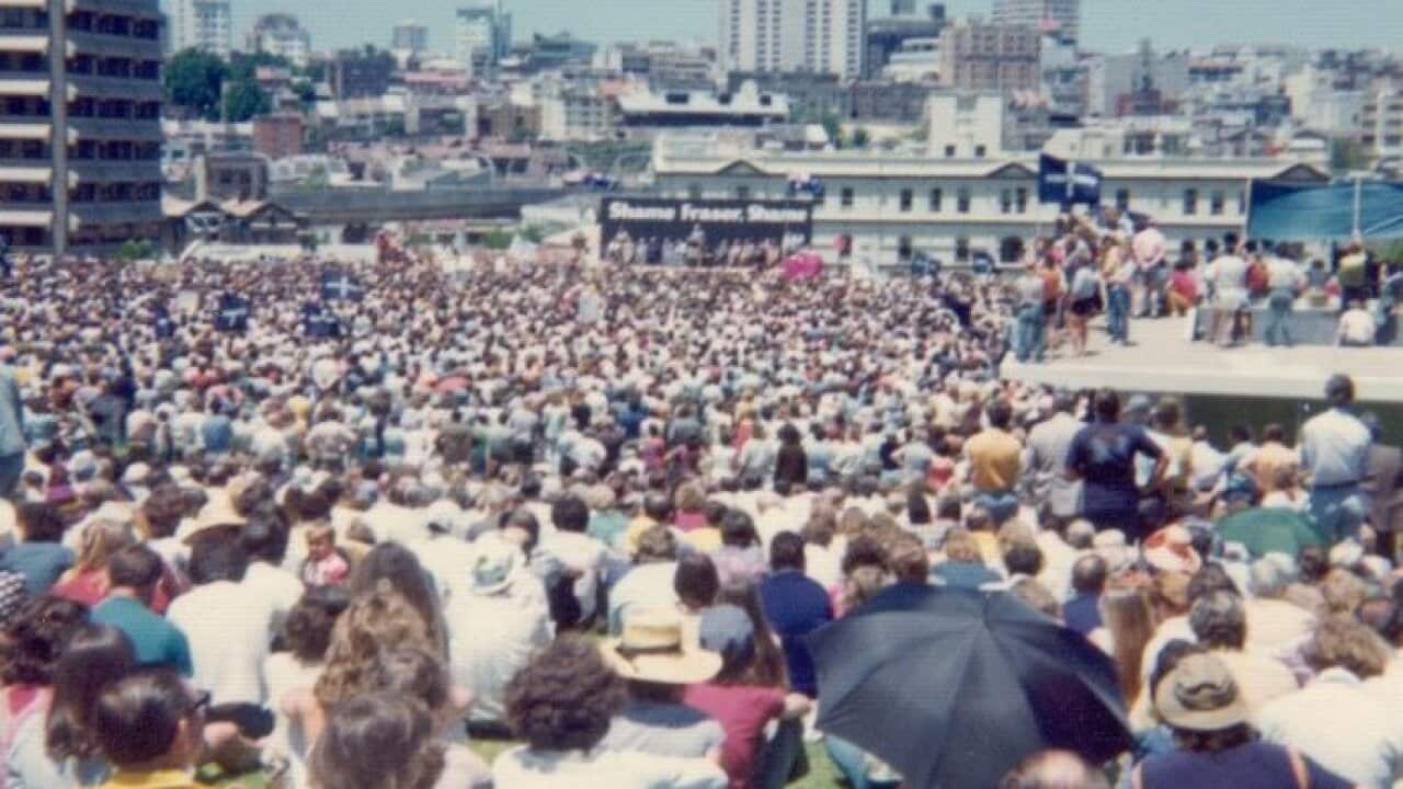 Un rassemblement travailliste massif à Sydney le 24 novembre 1975, après la destitution de Gough Whitlam
