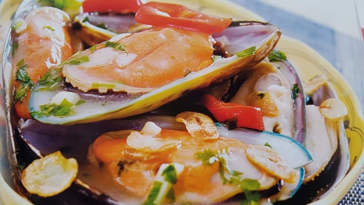 mussels in japanese sake sauce