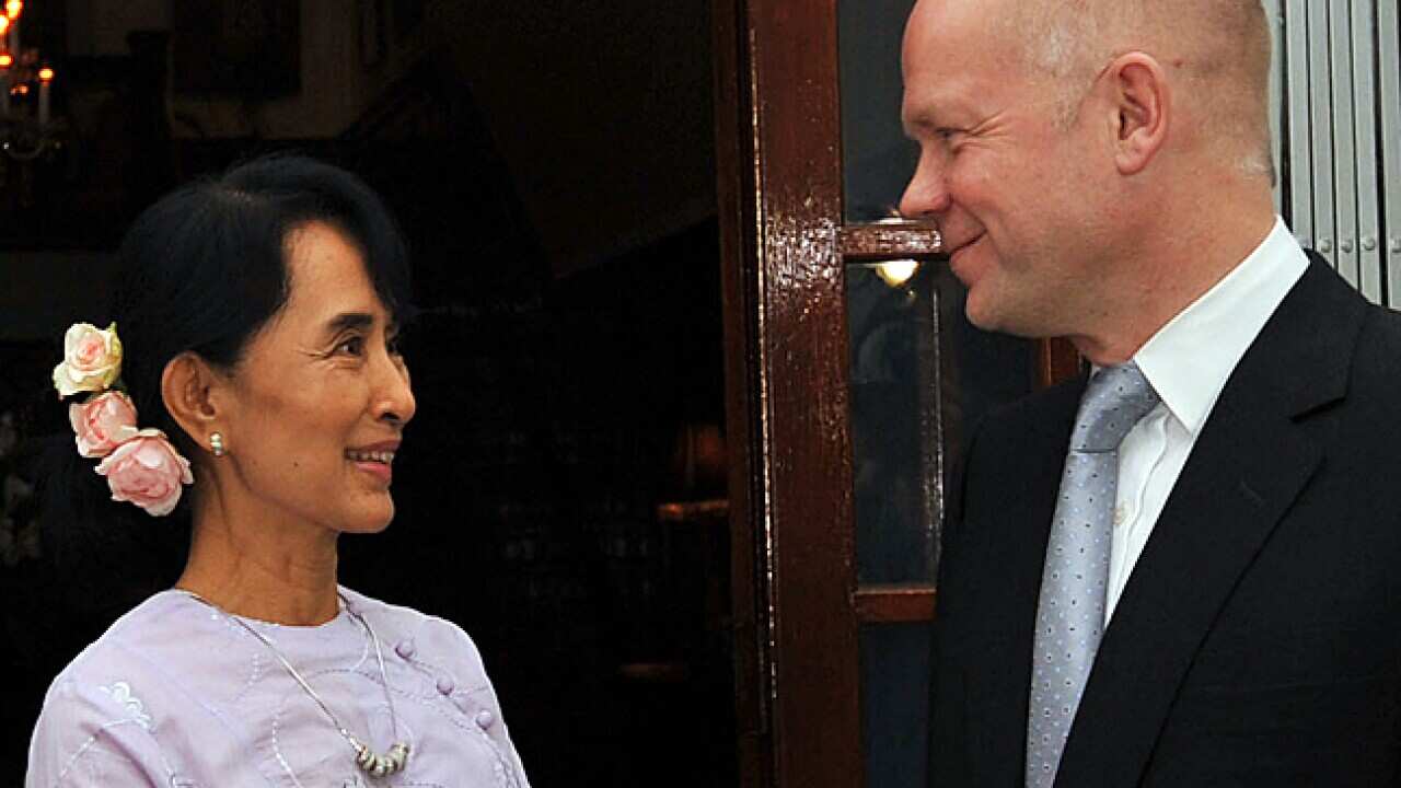 hague_suu_kyi_L_120106_ap_715486247
